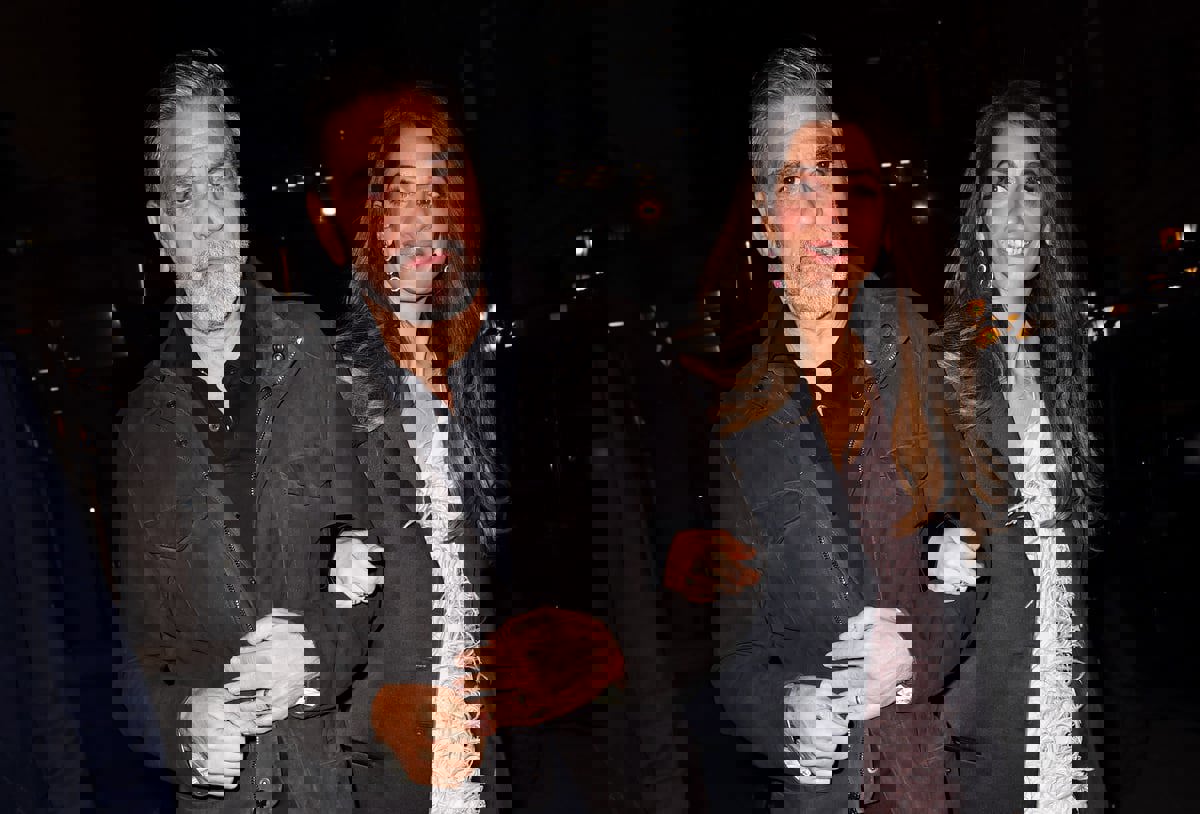 جورج وأمل كلوني يعيشان "حياة منفصلة"