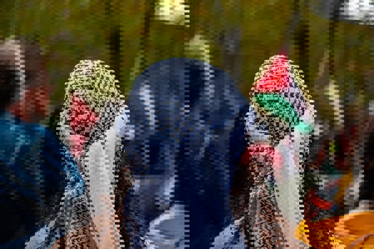 تضامناً مع غزة.. الكوفية الفلسطينية إلى الفضاء