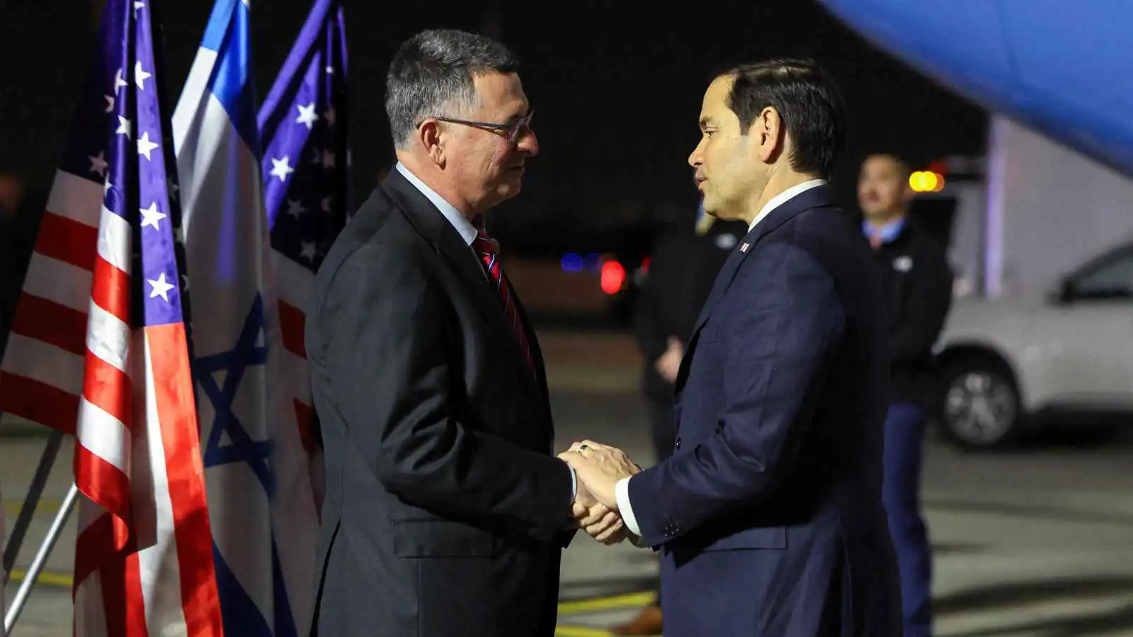 "والا": ساعر أبلغ روبيو نية إسرائيل لضم الضفة الغربية