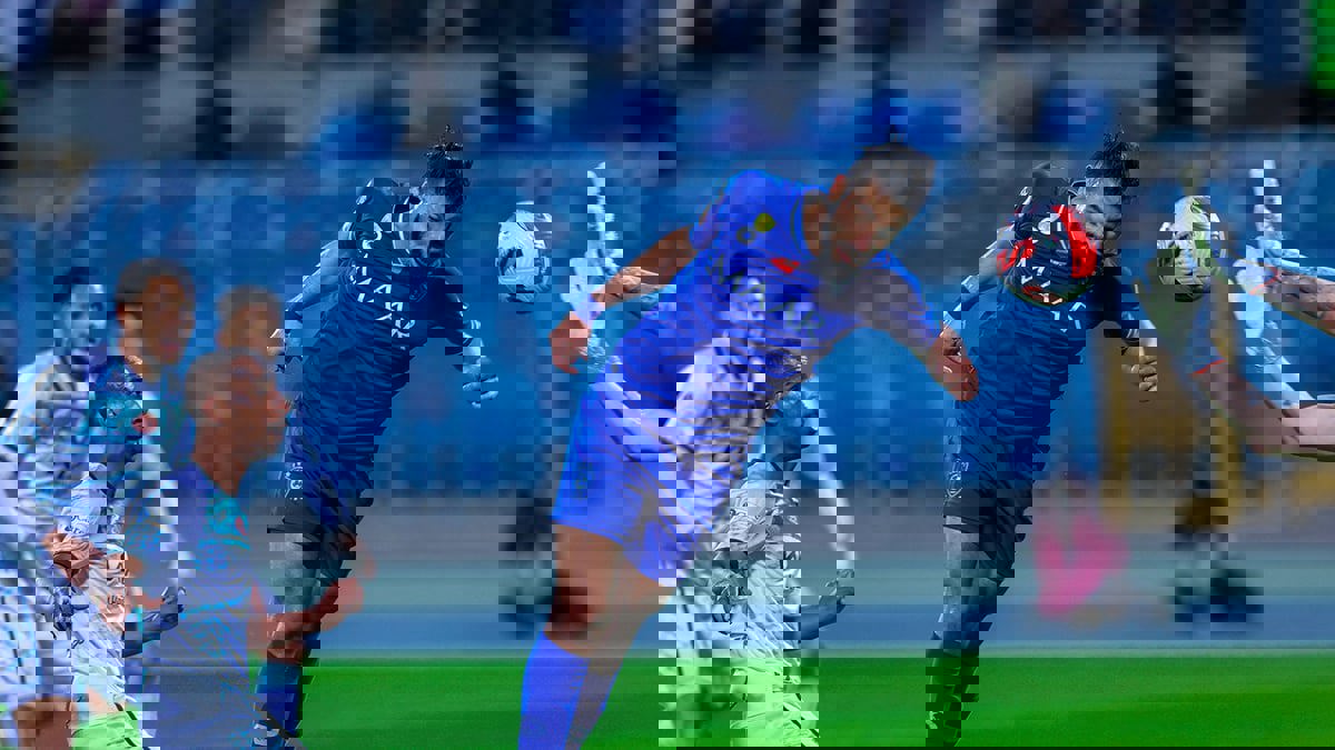 ترتيب الدوري السعودي.. الهلال يواصل إهدار النقاط ويسقط أمام الفتح