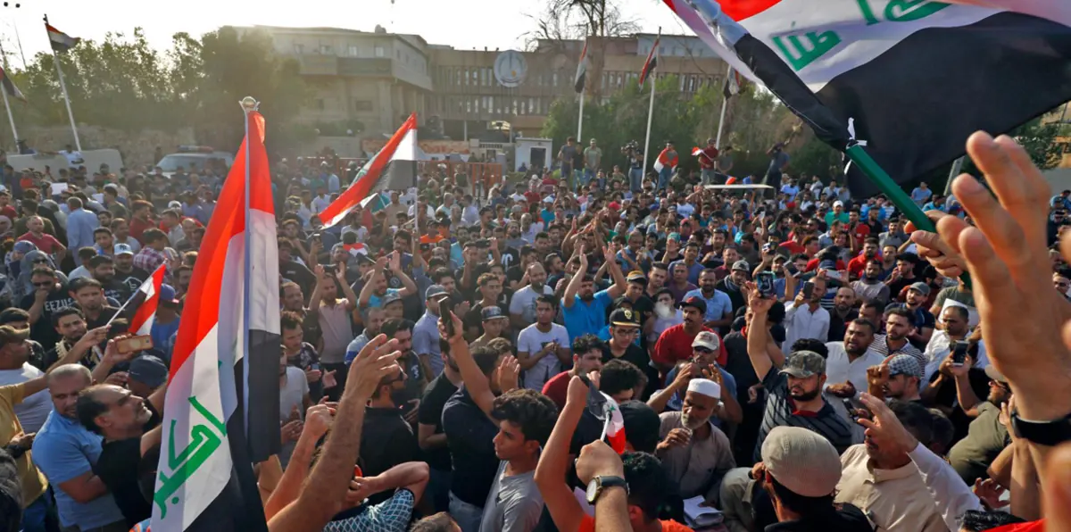 احتجاجات العراق.. العبادي يأمر بعدم إطلاق النار وعلاوي يدعو لحكومة إنقاذ وطني