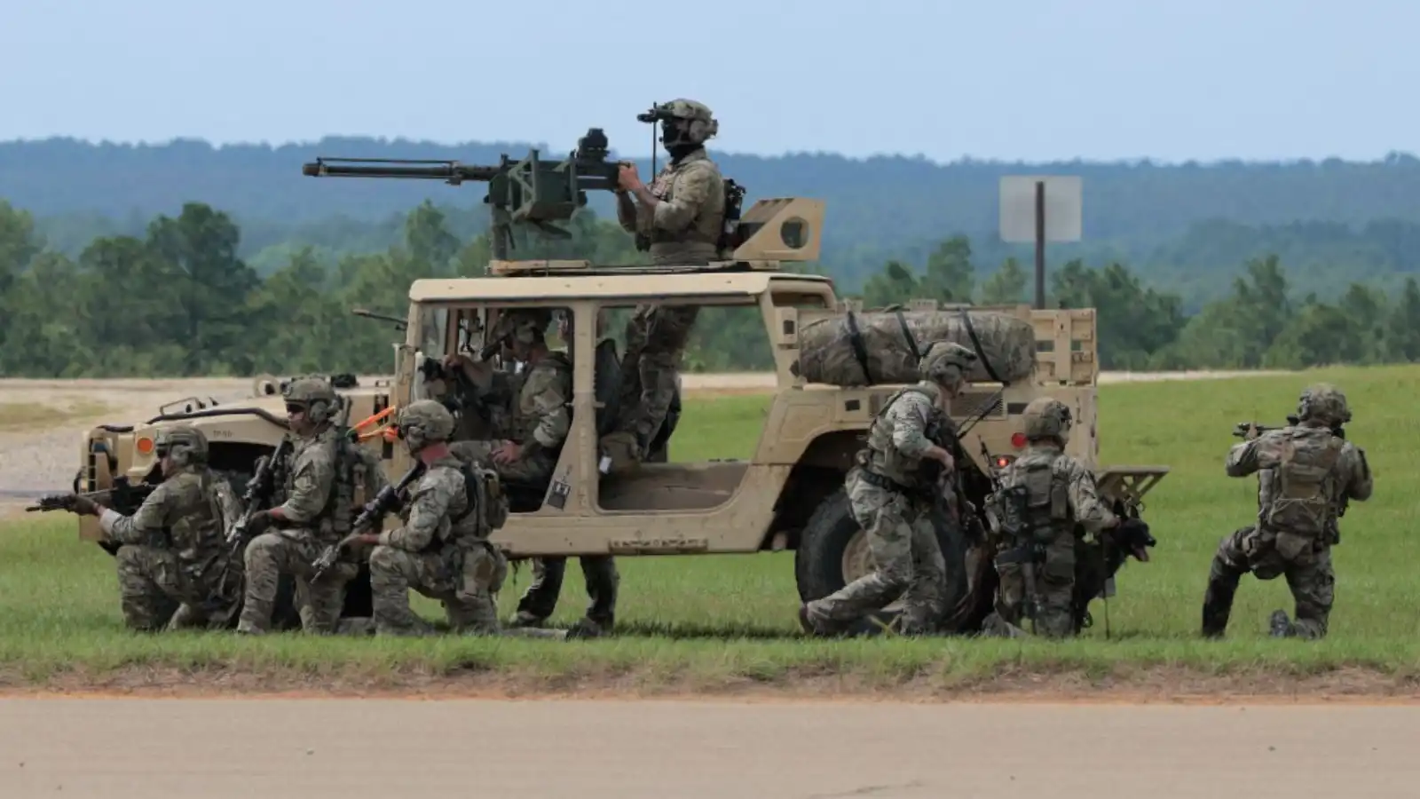 "يديعوت أحرونوت": ترامب يقترب من اجتياح إيران براً