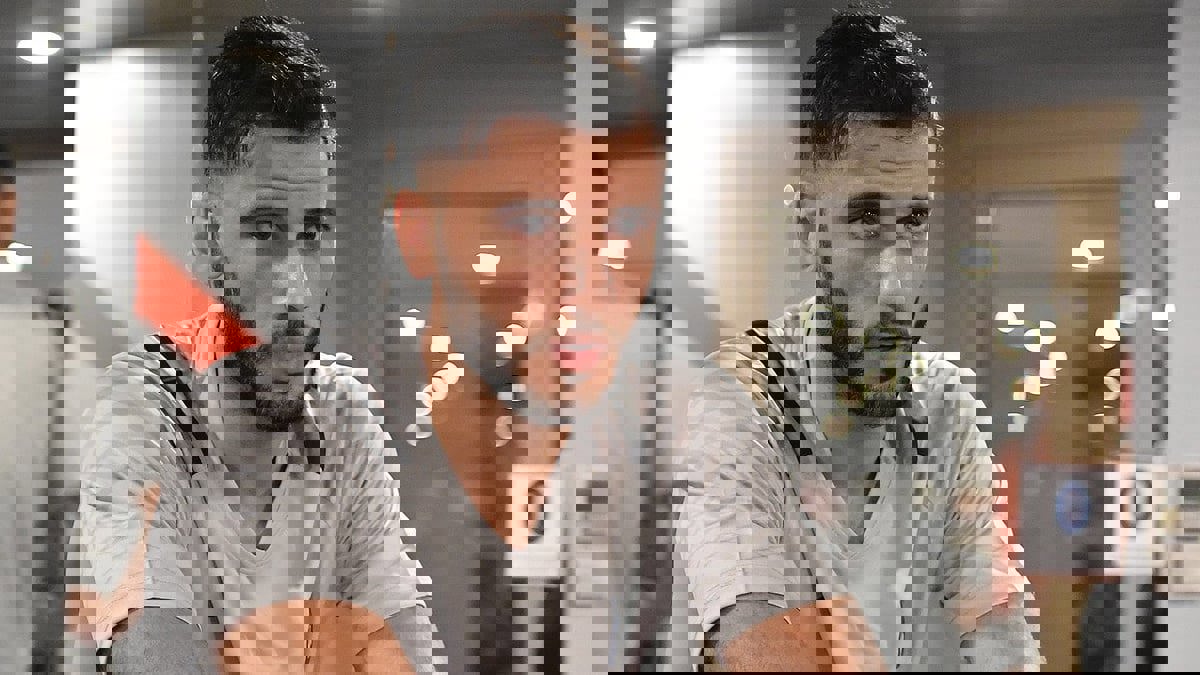 الأهلي يحاول إقناع عمر السومة بالرحيل إلى قطر