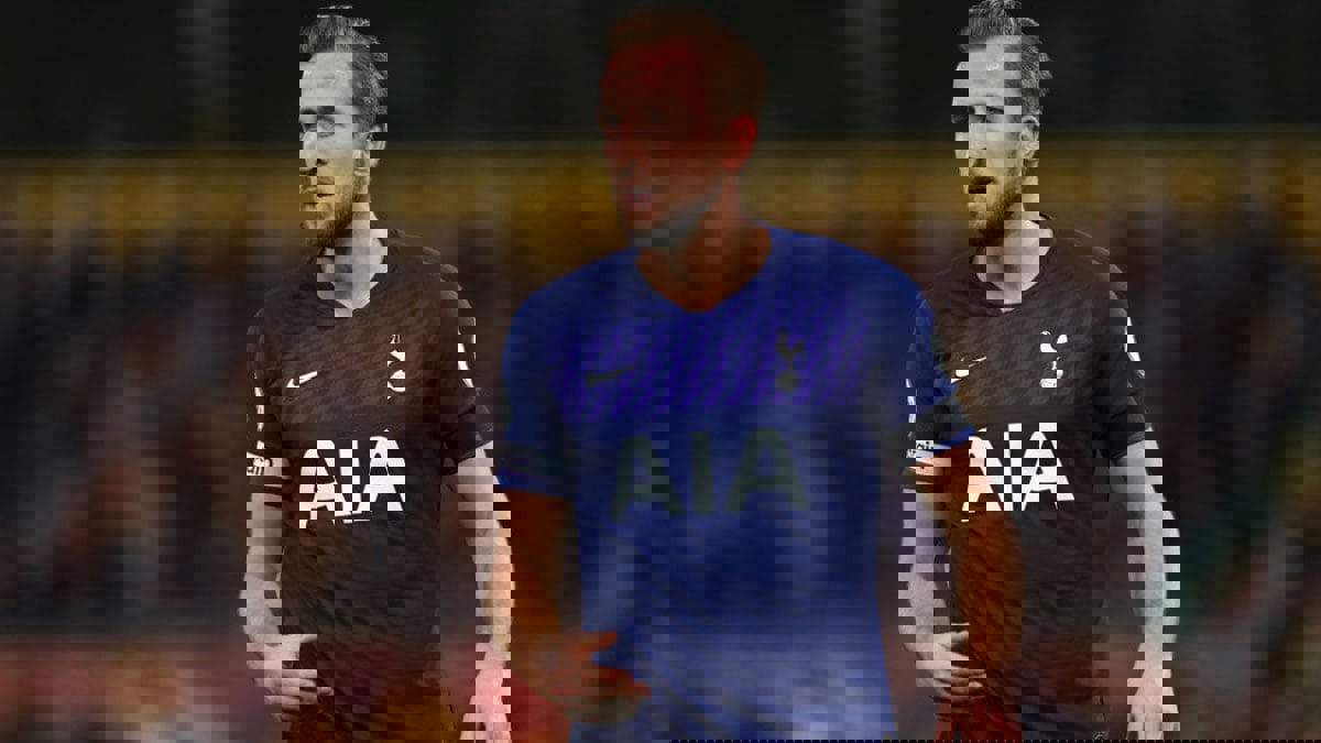 تقرير: مورينيو يدفع هاري كين نجم توتنهام للرحيل إلى ريال مدريد أو باريس سان جيرمان