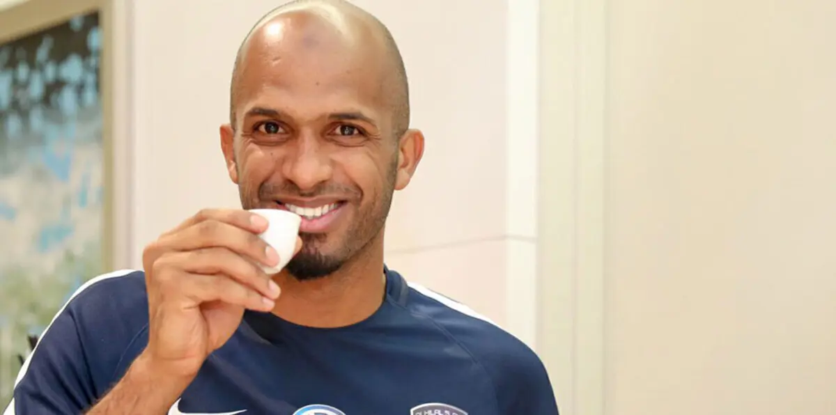 هل طلب علي الحبسي فسخ عقده مع نادي الهلال السعودي؟.. الحارس يجيب