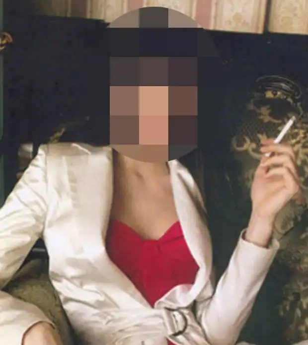 العارضة التي استضافها الأمير أندرو والتي لم يكشف عن اسمها