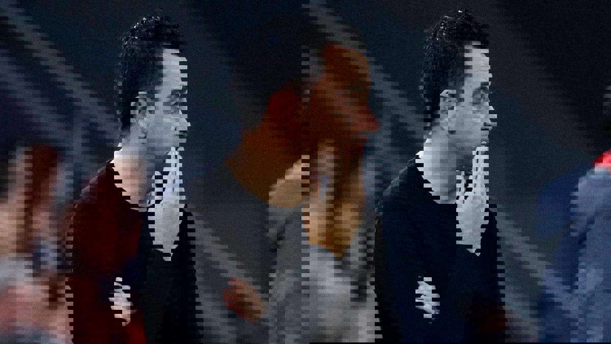 غضب عارم من تشافي بعد إلغاء ضربة جزاء (فيديو)