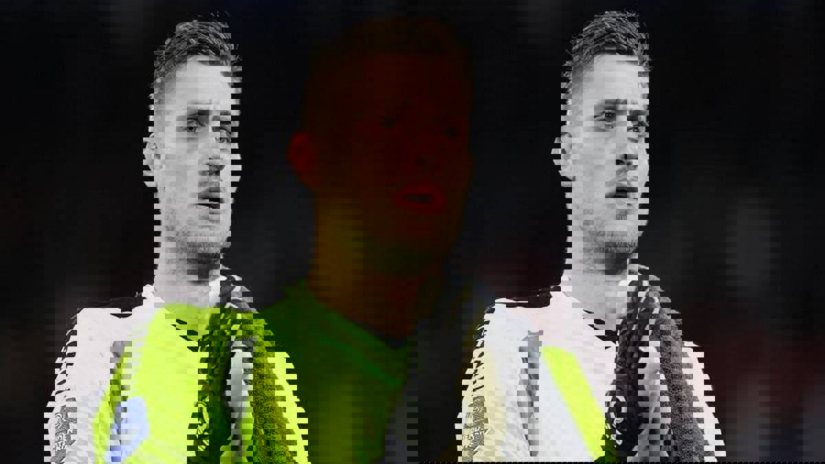 دون نادٍ مرتين وكاد يعتزل.. قصة أندريس نوبرت حارس هولندا الملهمة