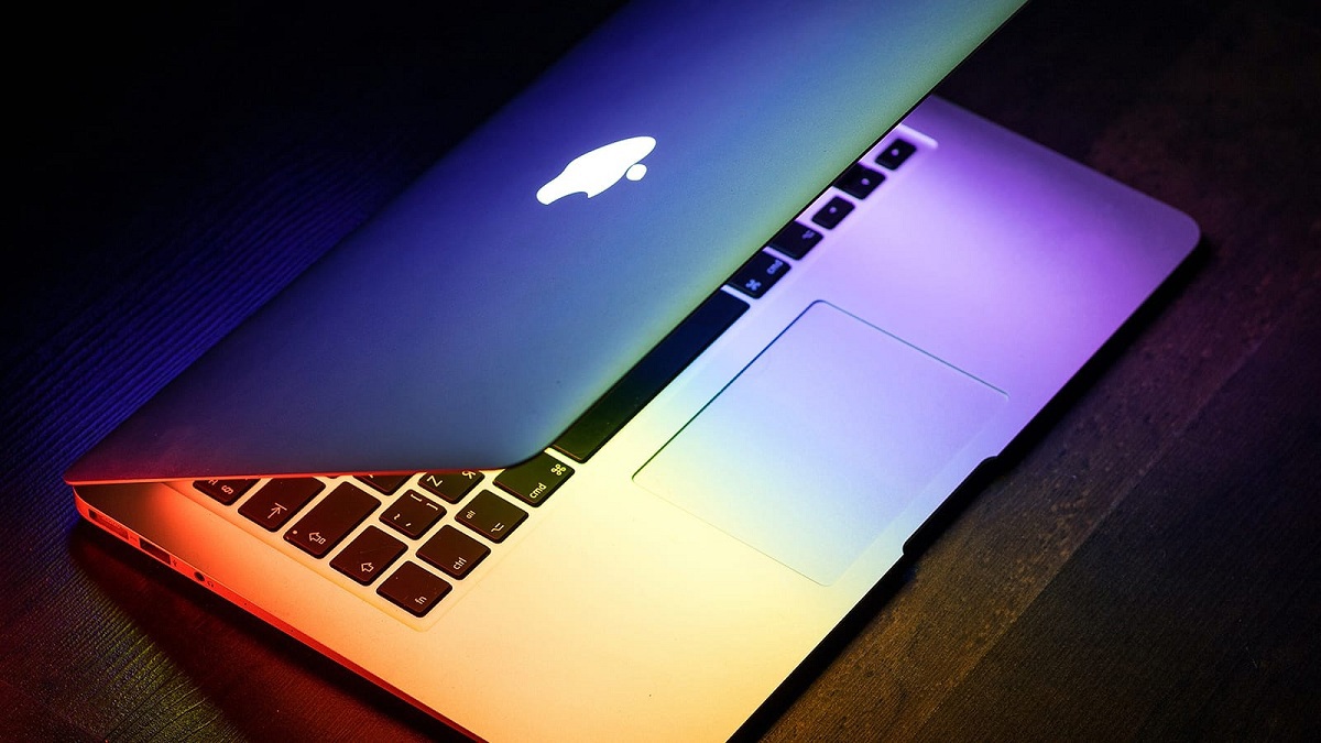 إطلاق أجهزة "ماك بوك" بمعالج "آبل سيليكون" وبتصميم جديد في 2021