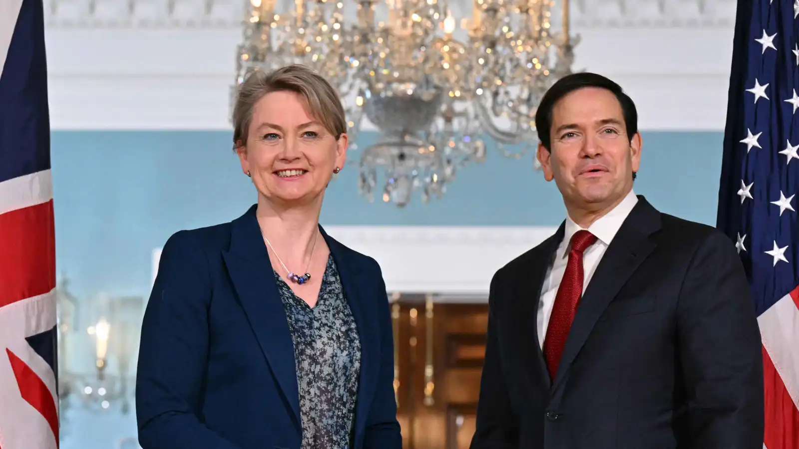 واشنطن ولندن تسعيان نحو "حل تفاوضي" للأزمة الأوكرانية