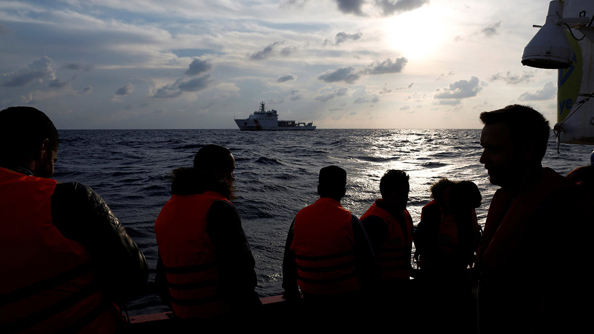 انتشال 15 جثة لمهاجرين غير شرعيين قبالة السواحل التونسية