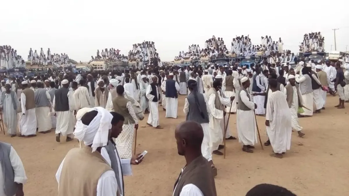 العنف يتصاعد في شرق السودان مع تزايد الانقسام بشأن إقالة والي كسلا (صور)