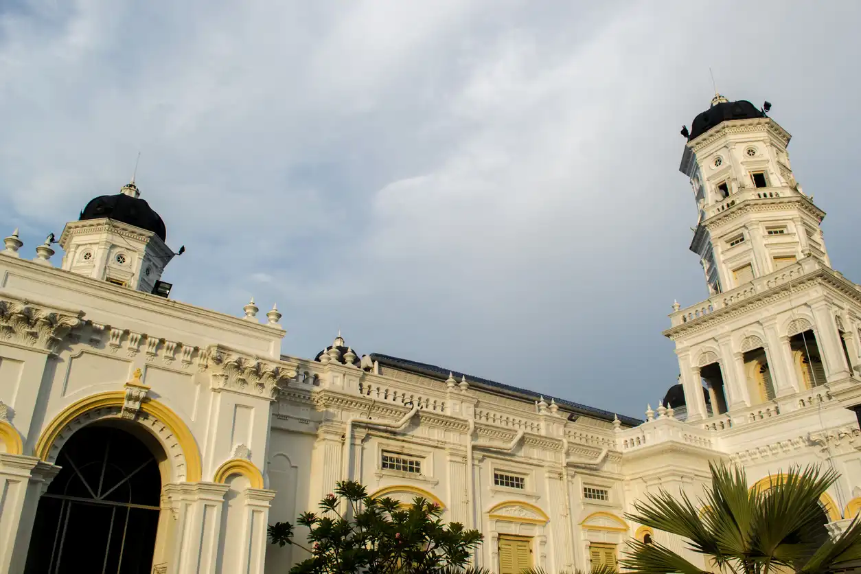 مسجد السلطان أبو بكر في ماليزيا