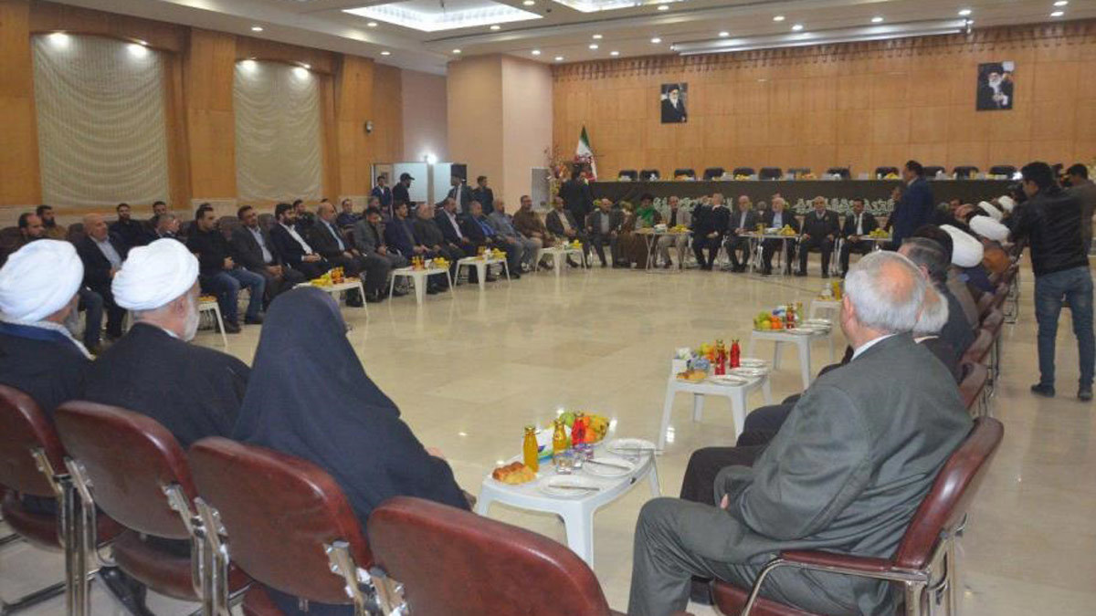 ظريف لقادة الحشد الشعبي: إعادة إعمار العراق لنا مقابل دعمنا لكم