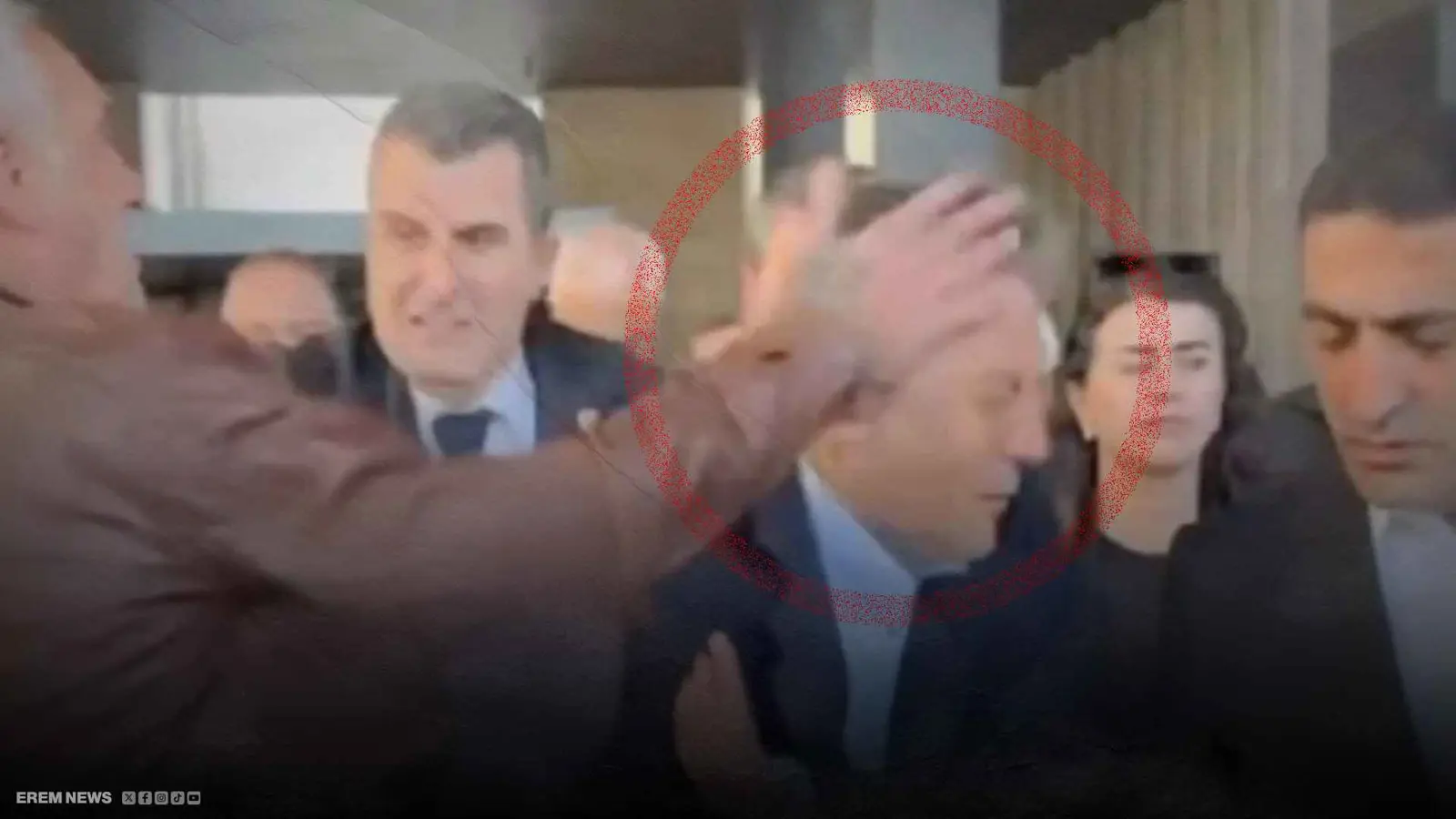  زعيم المعارضة التركية يتعرض للضرب