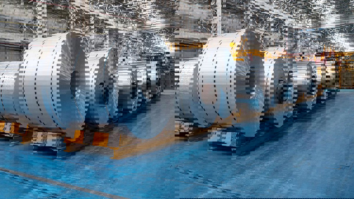 شركة إماراتية تدرس طرح إحدى أكبر عمليات بيع الأسهم في البلاد