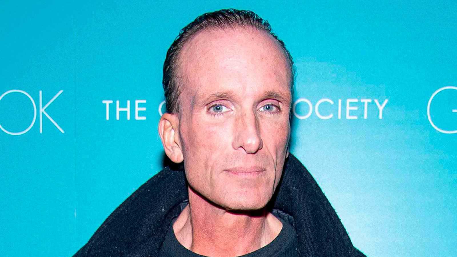 نجم "القناع".. العثور على الممثل بيتر غرين ميتًا داخل شقته