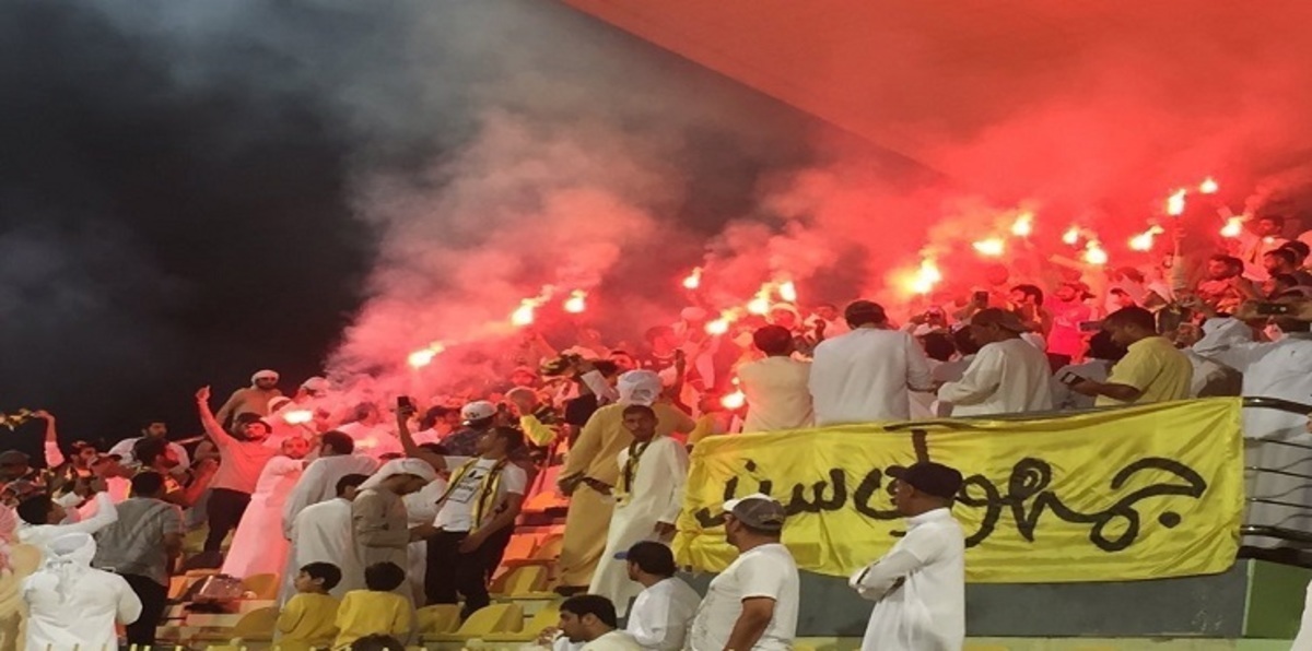 جمهور الوصل الإماراتي يلبي الدعوة ويشعل تدريبات فريقه (فيديو وصور)