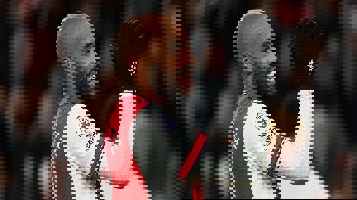 لاكازيت يُسدل الستار على مسيرته مع آرسنال