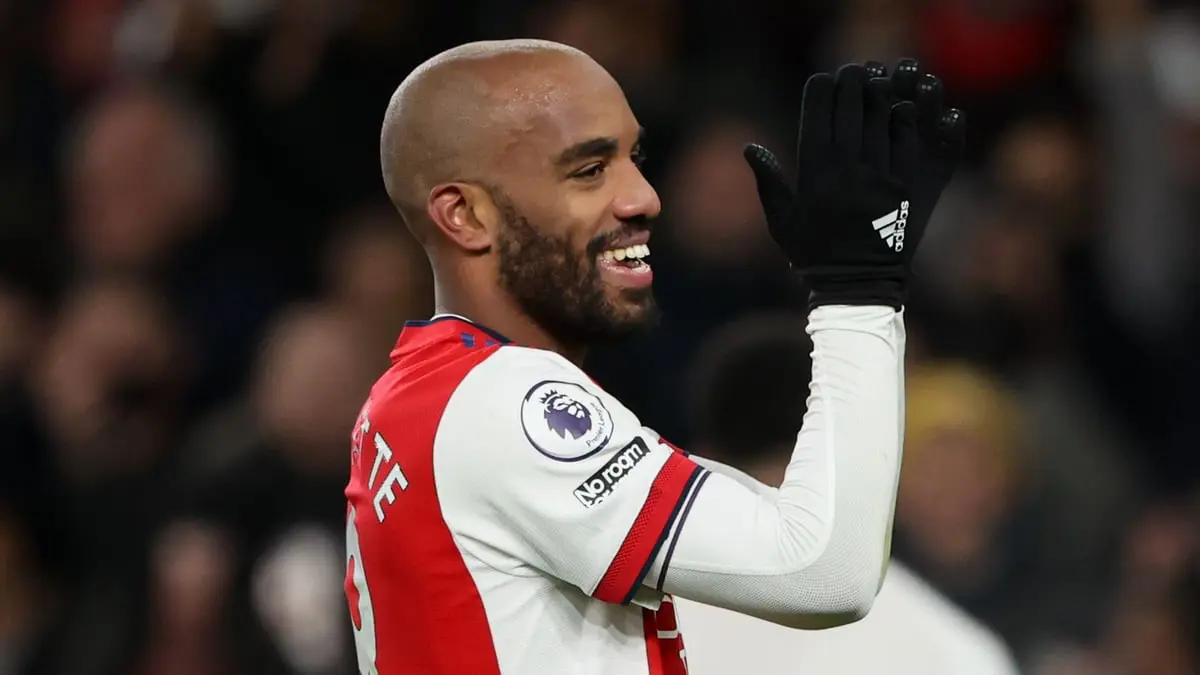 لاكازيت يُسدل الستار على مسيرته مع آرسنال