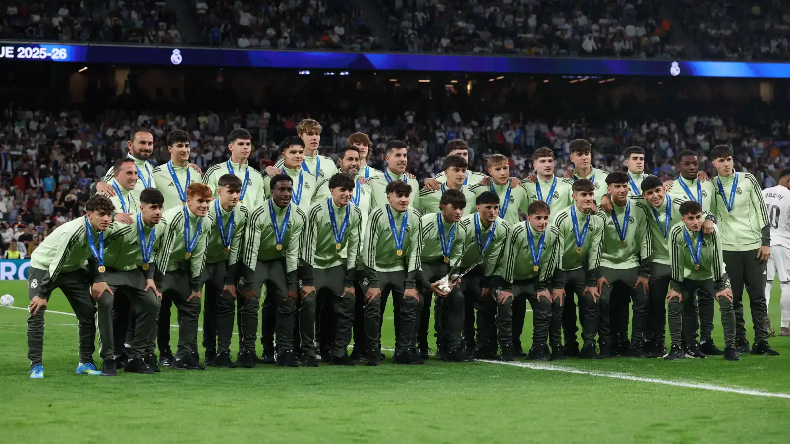 مشهد غير مسبوق.. هل تعمّد فلورنتينو بيريز إحراج نجوم ريال مدريد؟