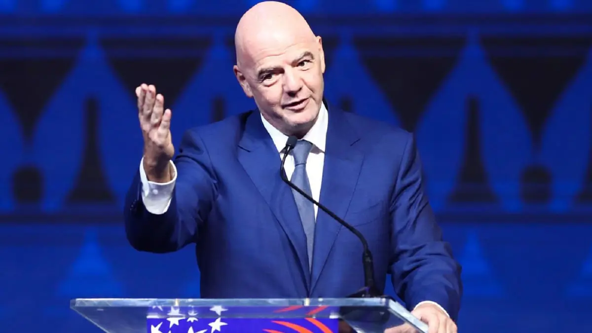 فكرة قديمة.. إنفانتينو يطرح استخدام الخوارزمية لتحديد قيمة الصفقات