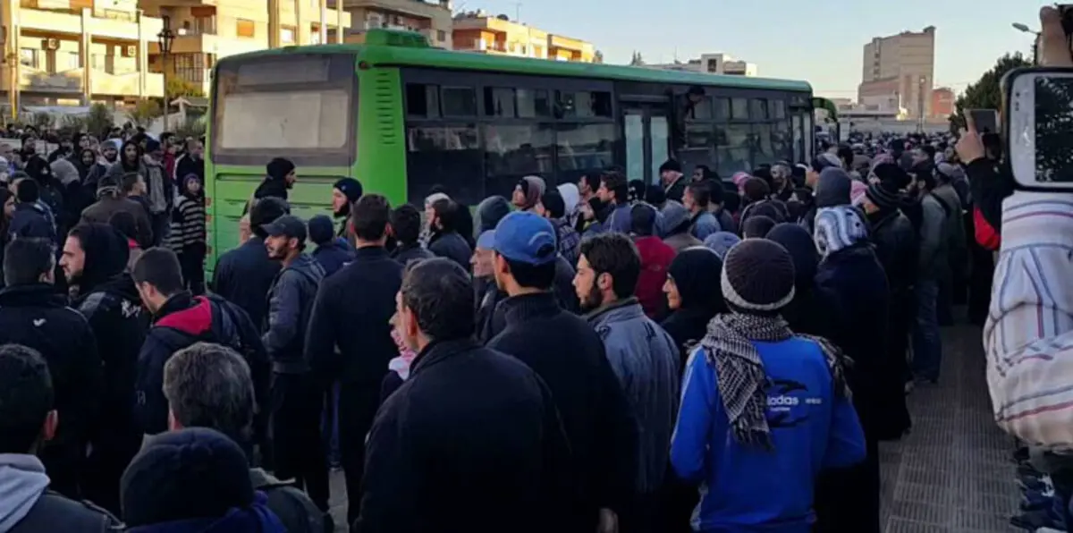 سوريا.. اتفاق على نقل أكثر من 200 مسلح من حي الوعر في حمص إلى إدلب