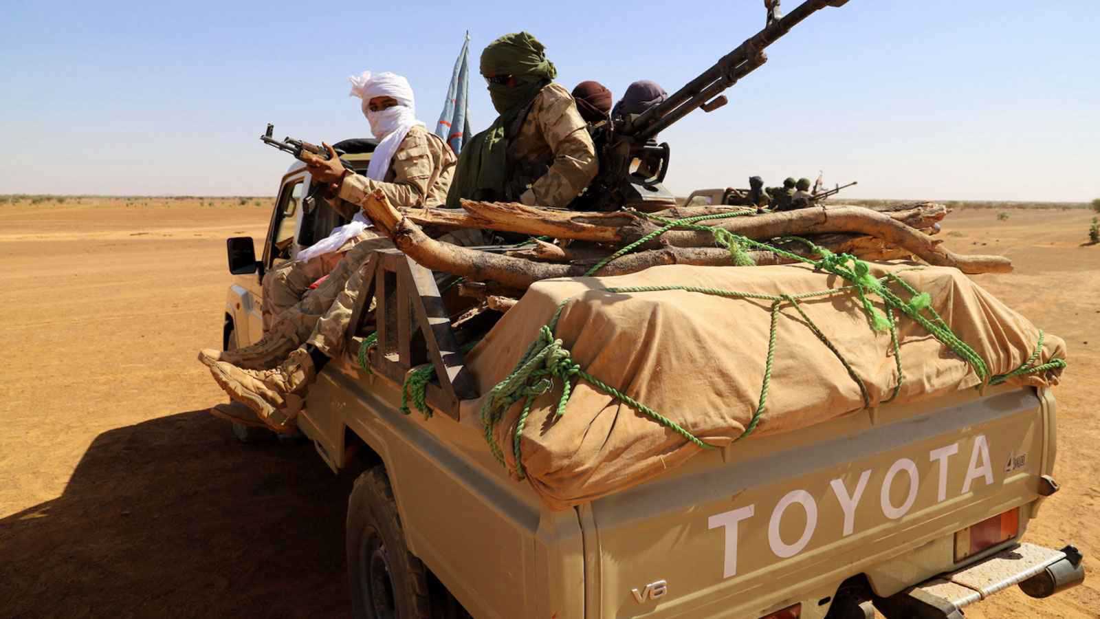 الذهب والنفط والمعابر.. "ثالوث اقتصادي" يغذي الإرهاب في أفريقيا