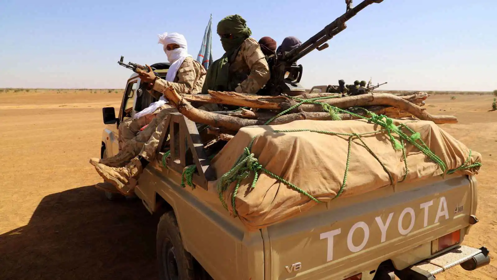 الذهب والنفط والمعابر.. "ثالوث اقتصادي" يغذي الإرهاب في أفريقيا