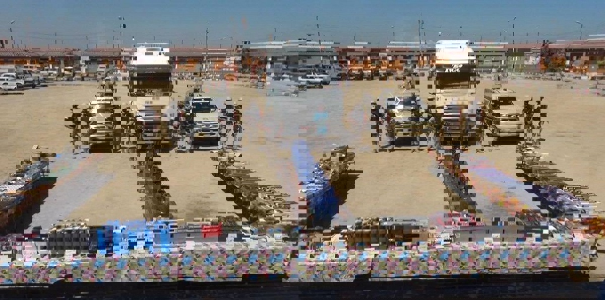 الجيش المصري يحبط عملية تهريب "ضخمة" لمواد متفجرة بالسويس (صور)