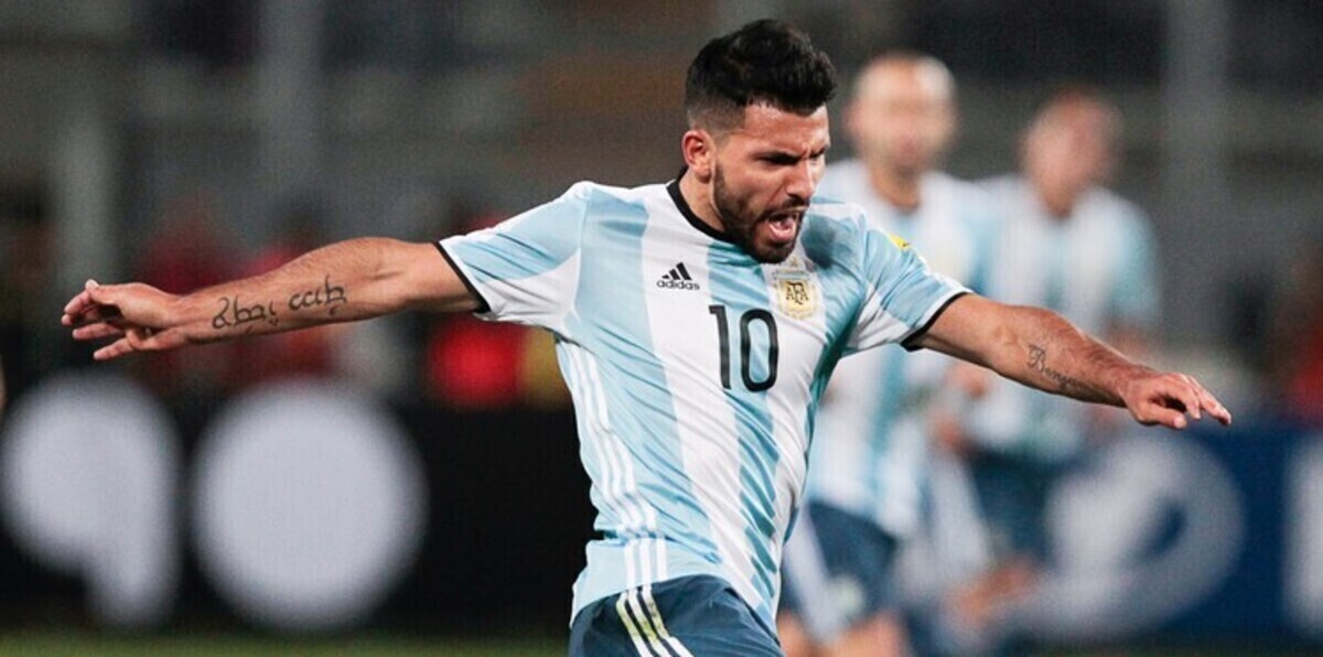 مدرب الأرجنتين يحدد موقف أغويرو من مواجهة باراغواي