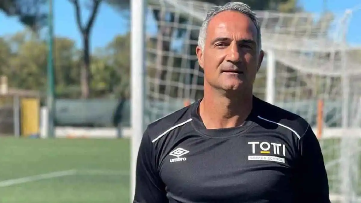 مدرب حراس النصر السعودي ينضم إلى منتخب الجزائر