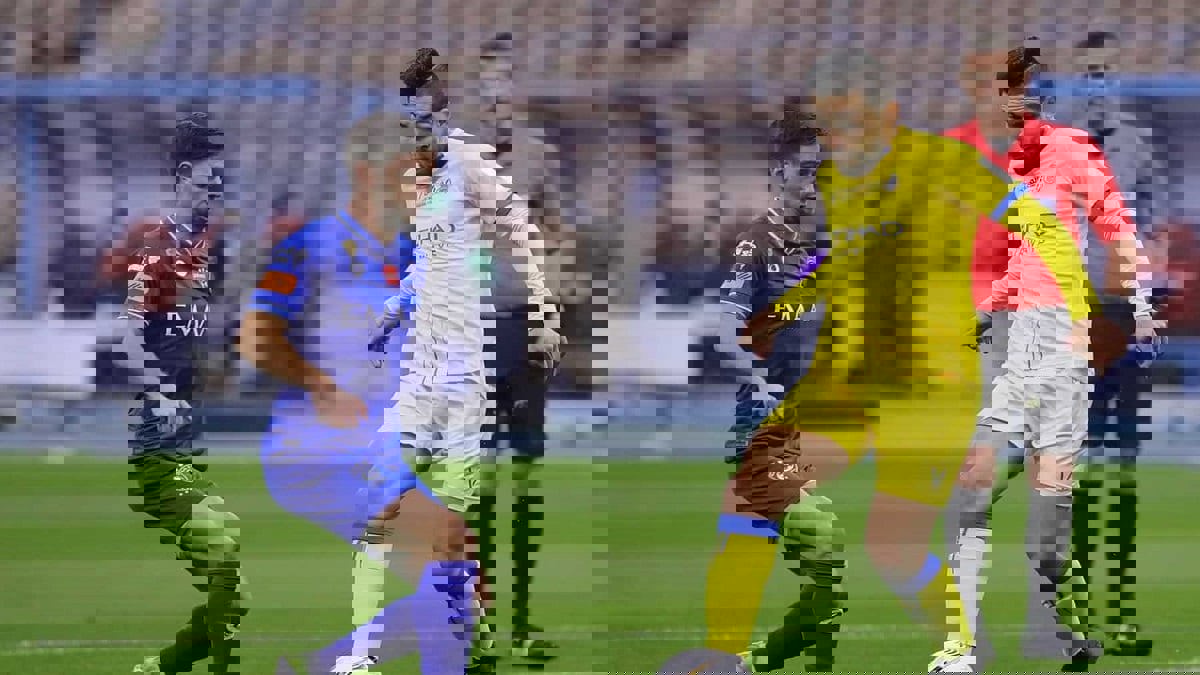 طاقم تحكيم سعودي لإدارة ديربي الهلال والنصر بالدوري