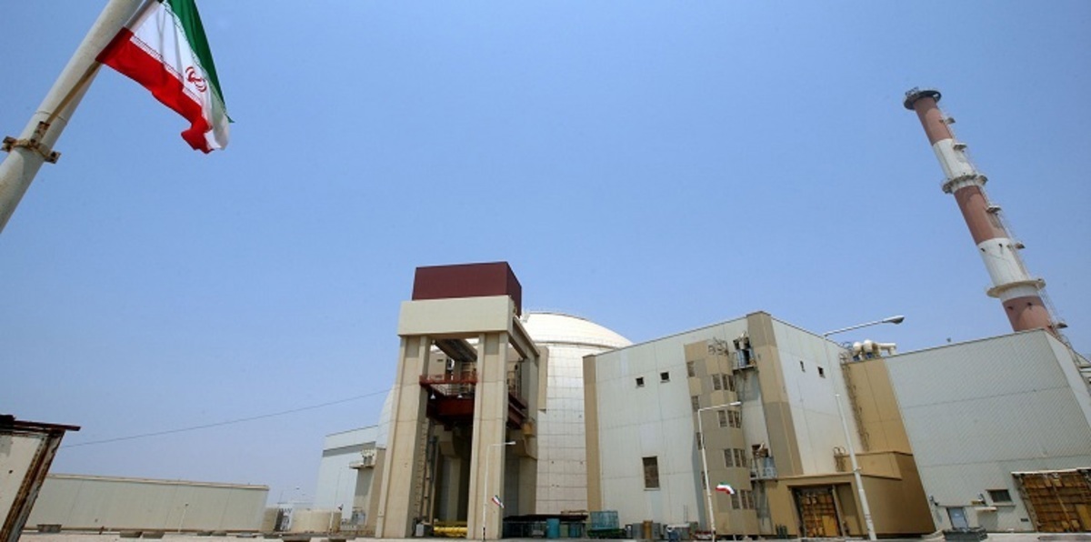 إيران توقف بناء محطتين نوويتين جنوب البلاد