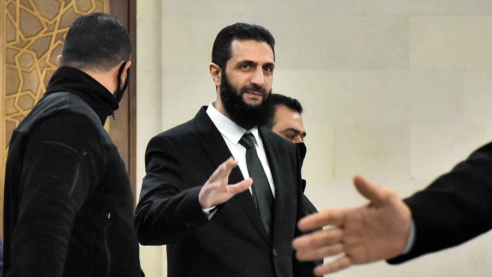 لا سلاح خارج سلطة الدولة.. الجولاني يكشف موعد حل الفصائل