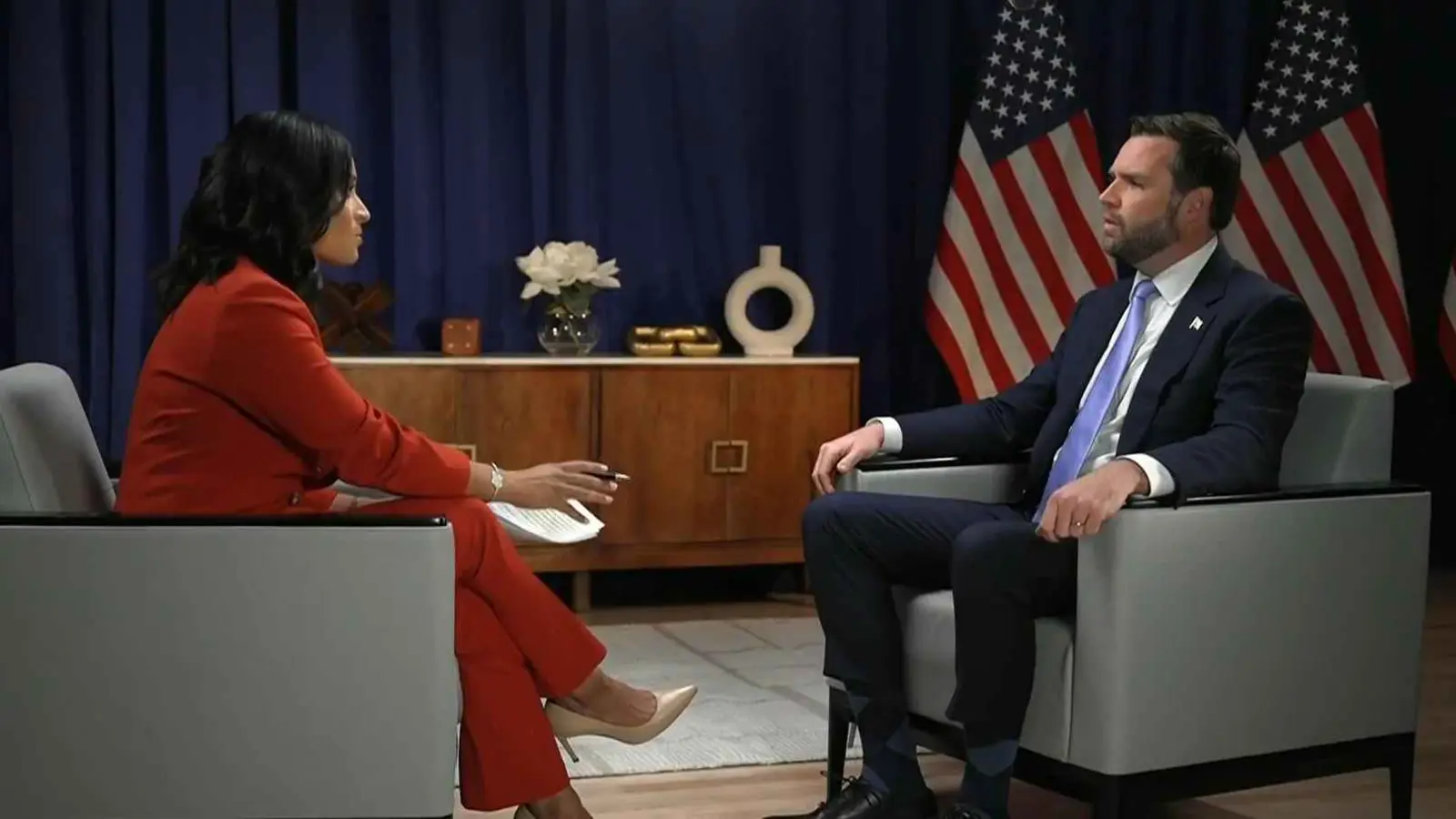 فانس: بوتين ليس عدواً بل خصم ومنافس واضح