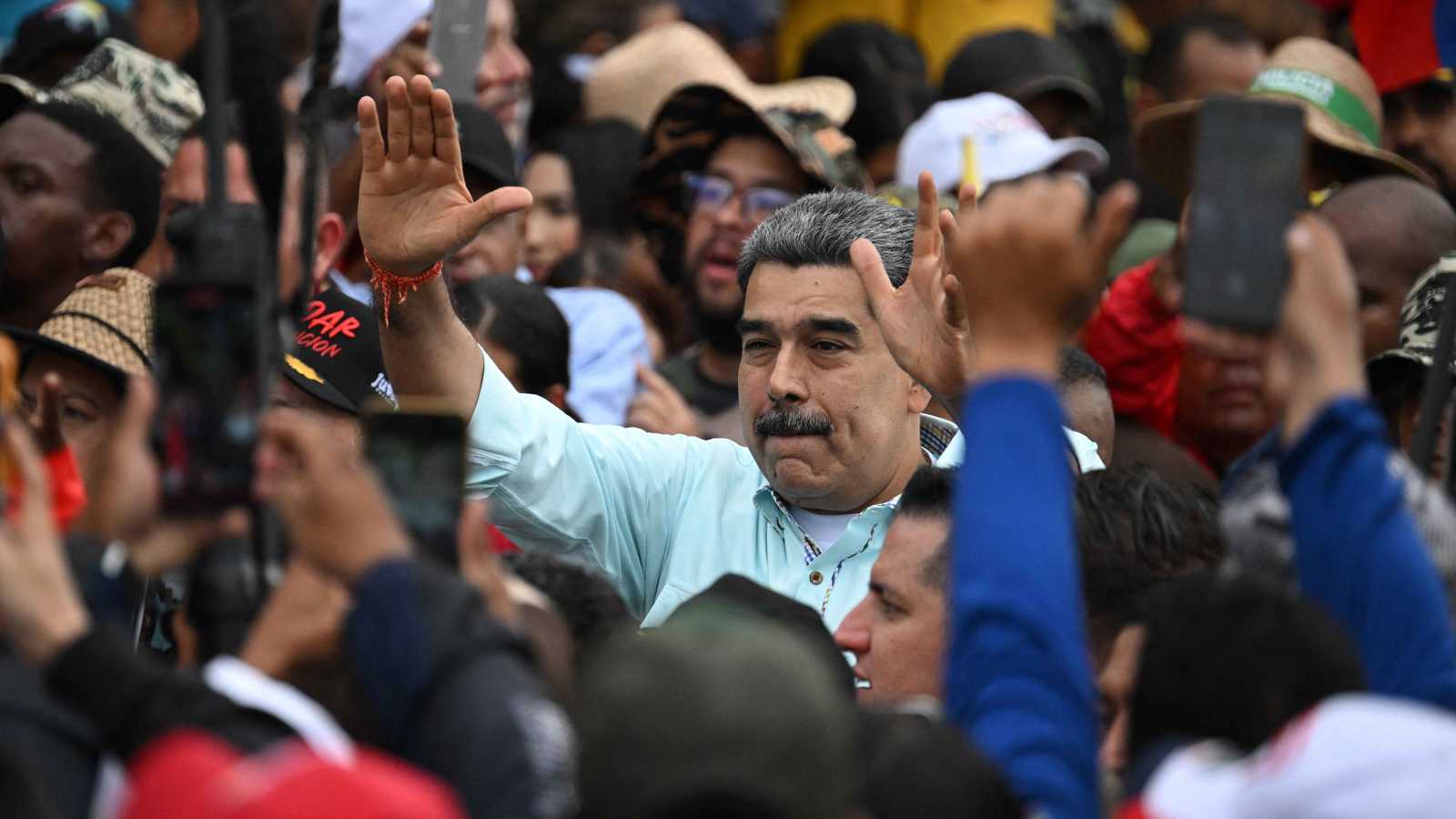 النفط مقابل السلام.. مقترح أمريكي على طاولة مادورو