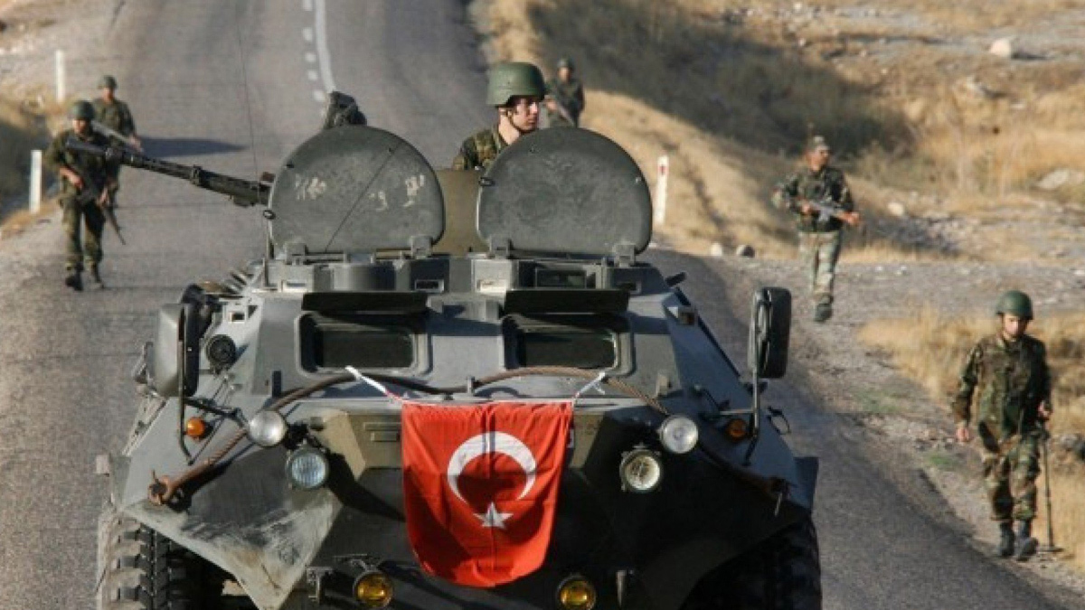 مسؤول: قوات يُعتقد أنها للحكومة السورية تهاجم منطقة قرب موقع عسكري تركي في إدلب‎