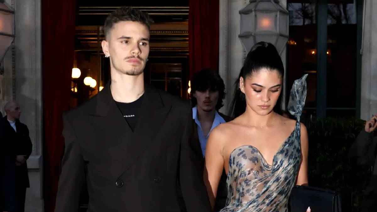 مَن عارضة الأزياء التي دخلت في علاقة مع شقيقين من عائلة بيكهام؟