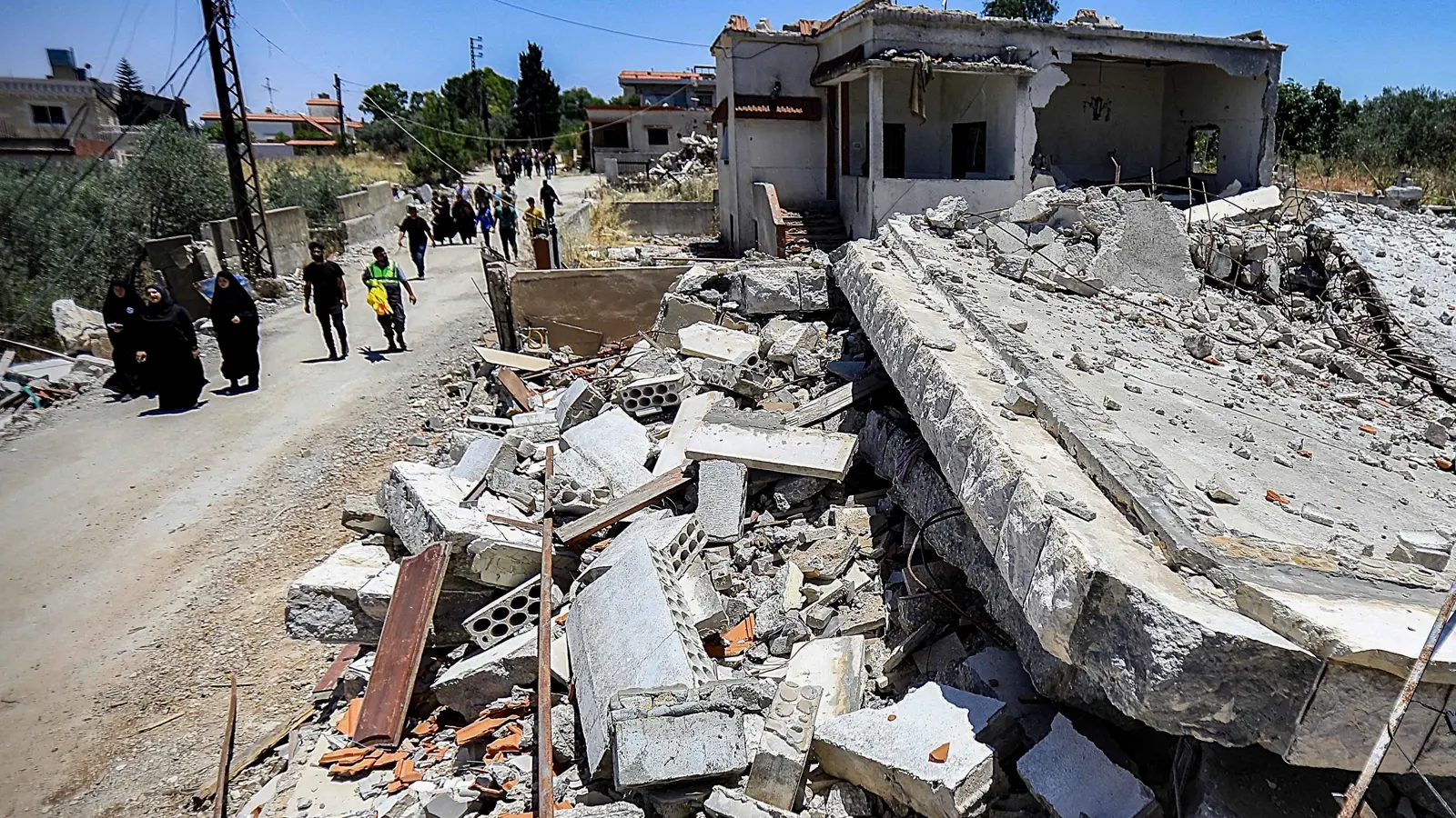 توغل دبابات إسرائيلية في بلدة الخيام جنوبي لبنان (فيديو)