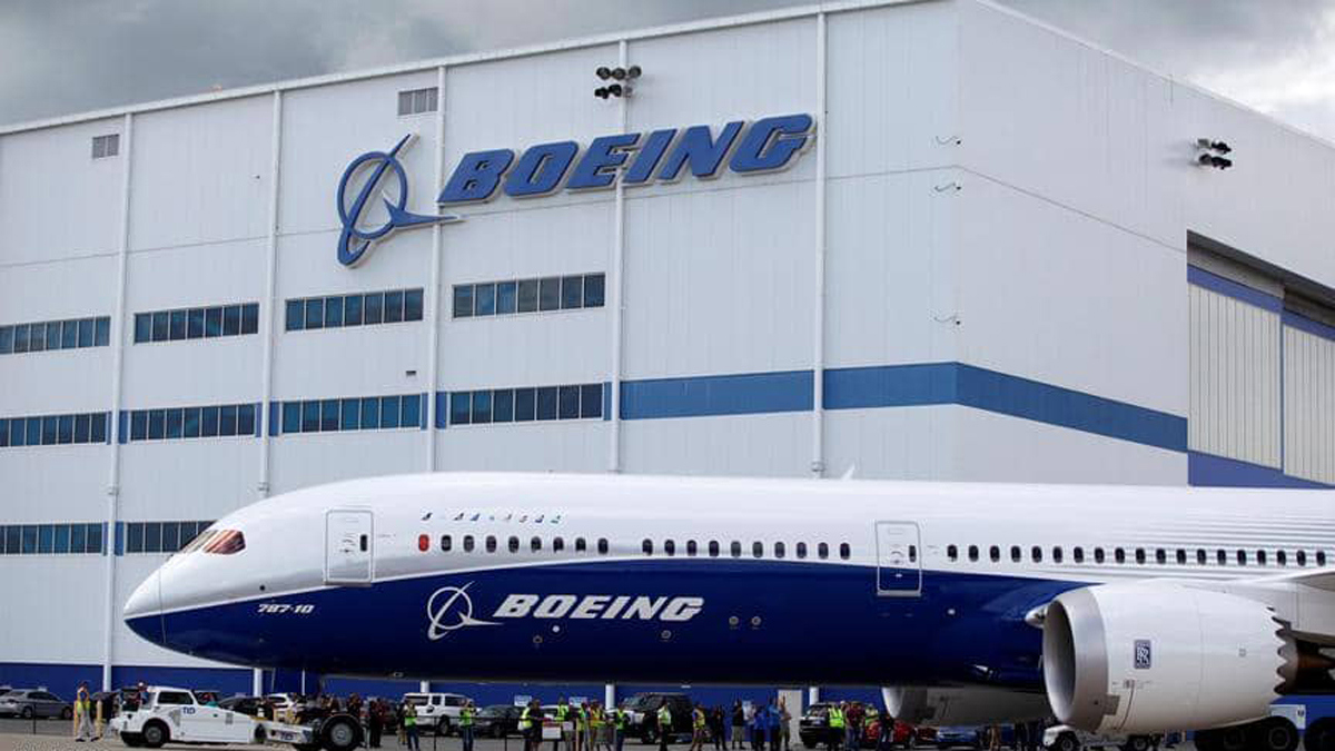 بوينغ تتجه لخسارة عرش صناعة الطائرات مع انخفاض تسليماتها 37%
