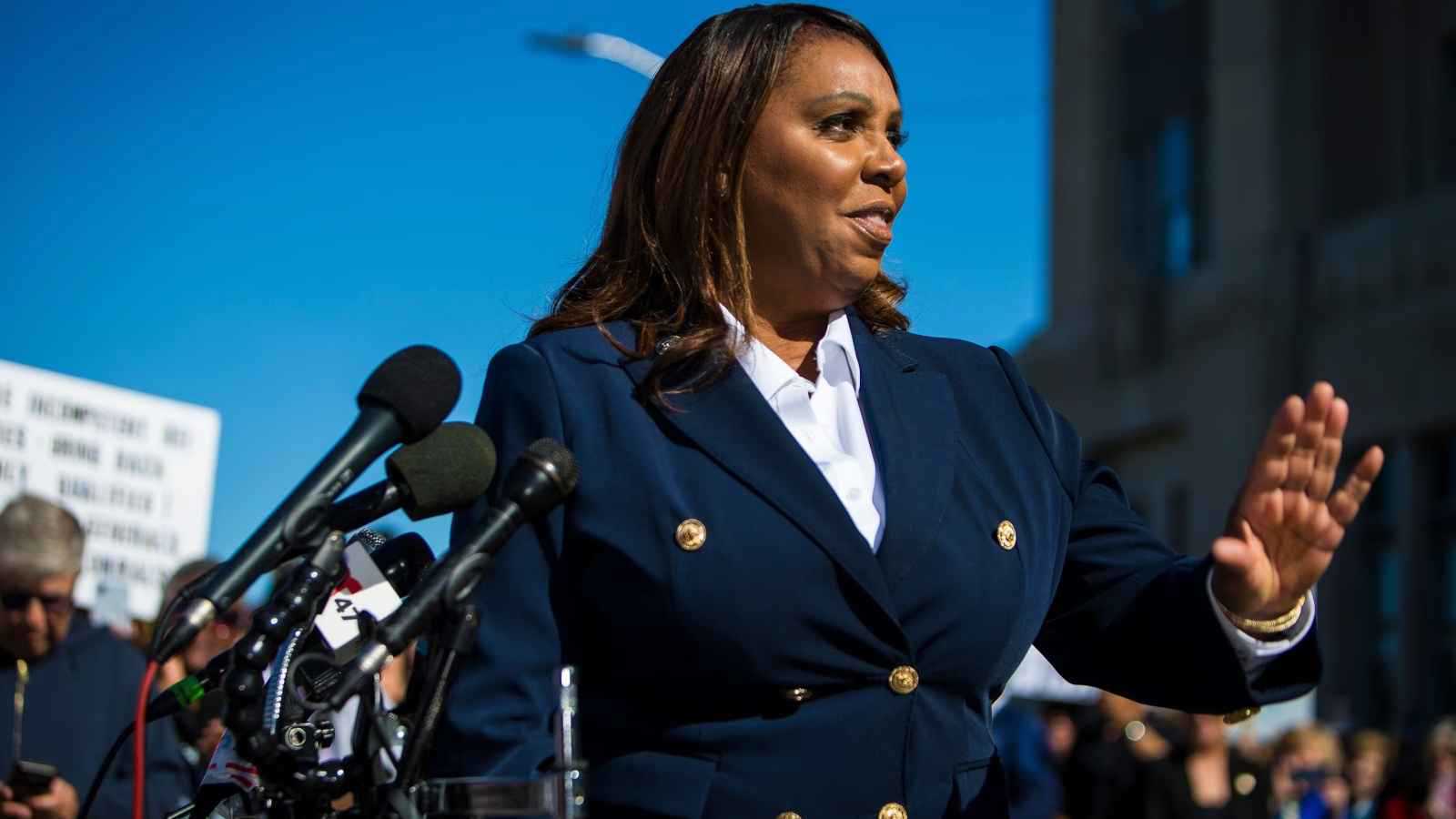 ترامب يفشل في توجيه "اتهام فيدرالي" جديد لليتيشا جيمس