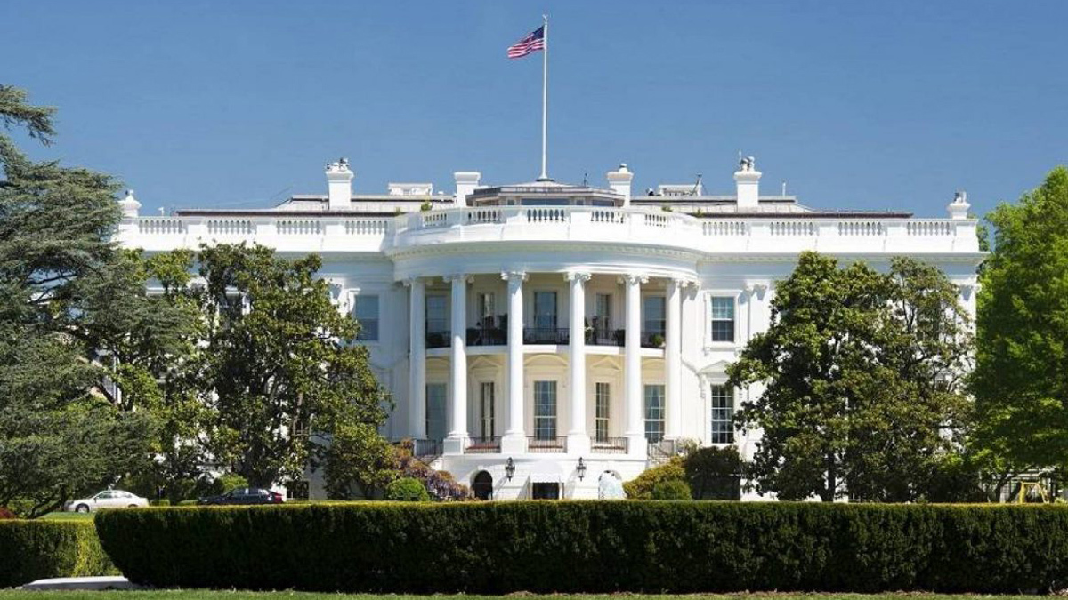 انتهاك المجال الجوي فوق واشنطن وإغلاق البيت الأبيض