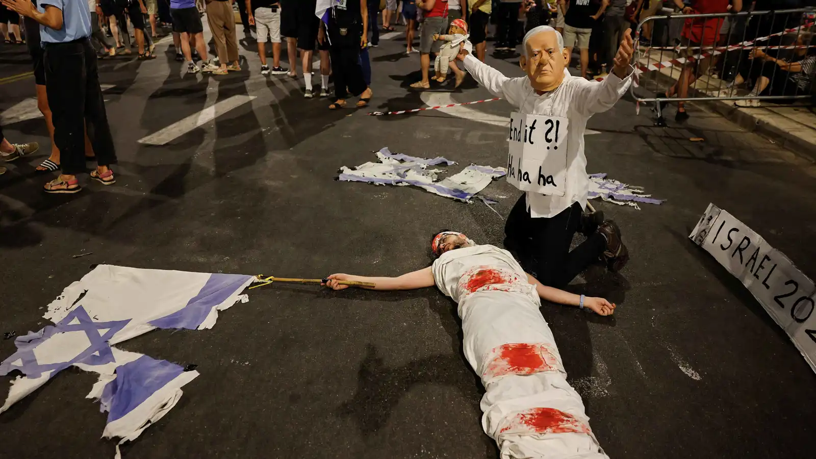 ألف فنان إسرائيلي يطالبون بوقف حرب غزة