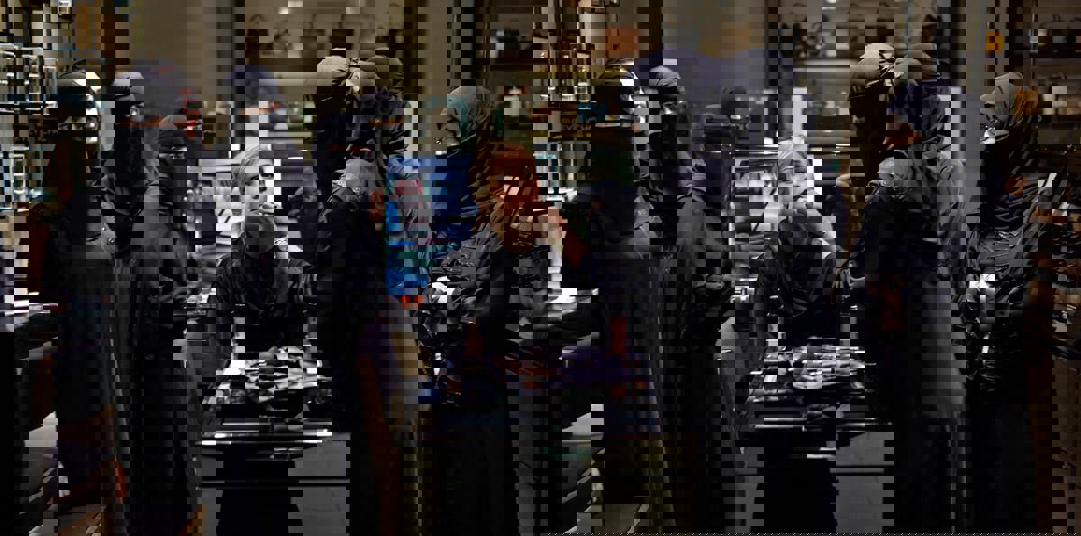 هل أنصفت قرارات التأنيث المرأة السعودية وأعطتها كامل حقوقها في العمل؟