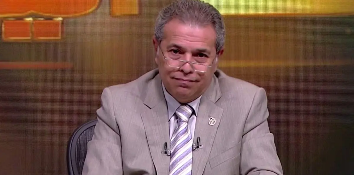 بالفيديو.. توفيق عكاشة يكشف عن إصابته بالشلل