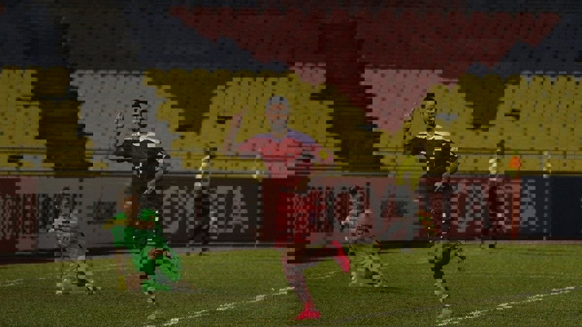 عمر خربين: لن ألعب لمنتخب سوريا في وجود معلول.. يسب اللاعبين بأمهاتهم (فيديو)‎