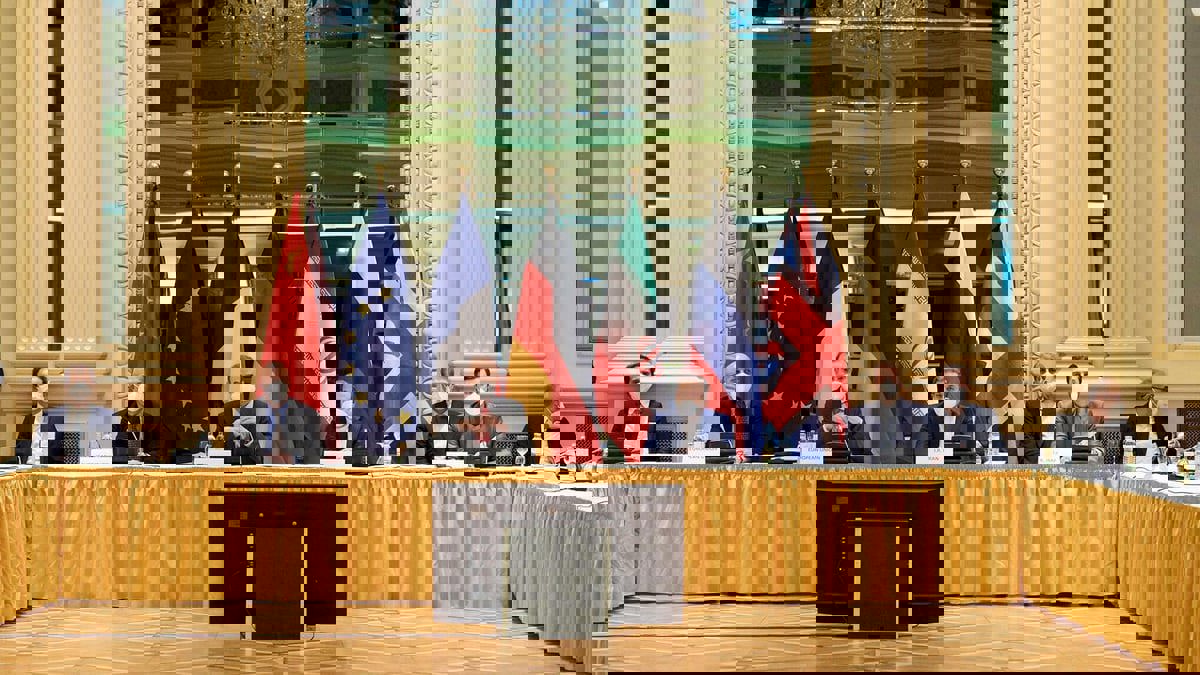 الوفد الأوروبي يعلن تعليق مفاوضات النووي الإيراني ويدعو إلى اتخاذ "قرارات سياسية"‎‎