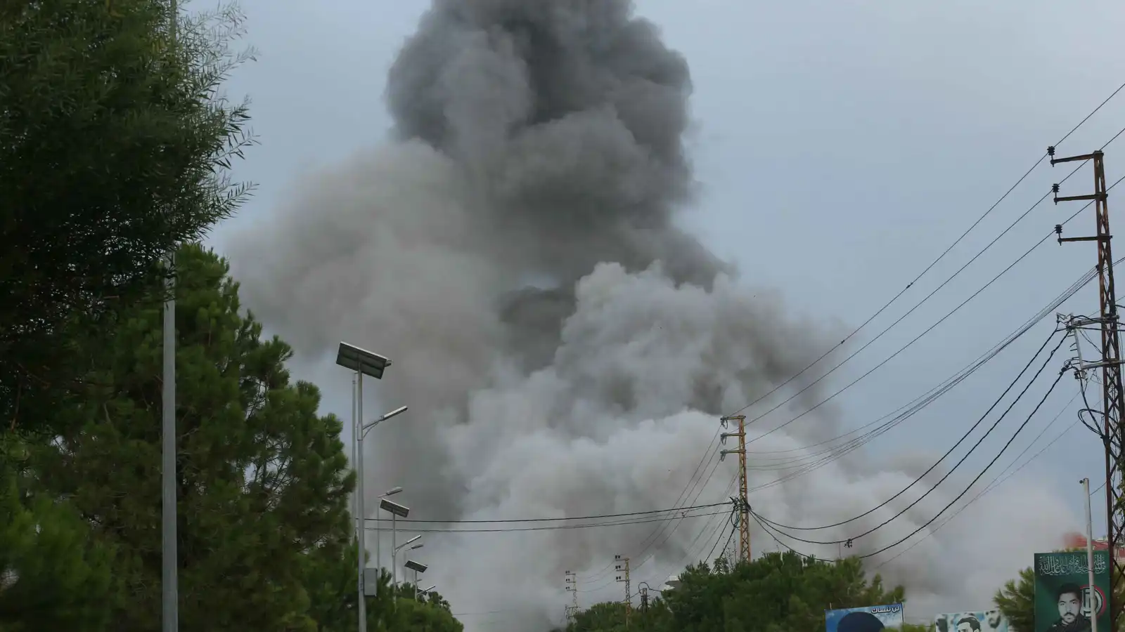 غارة إسرائيلية تستهدف بنى تحتية لحزب الله جنوبي لبنان (فيديو)