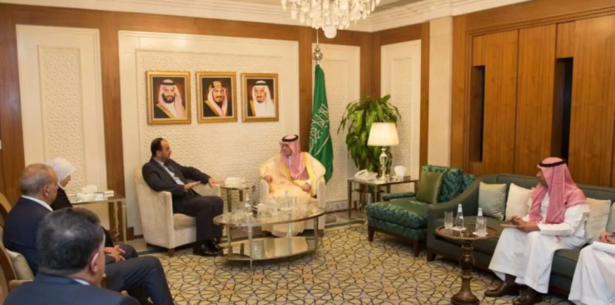 الجبير يبحث مع الحريري في الرياض مستجدات الأزمة السورية